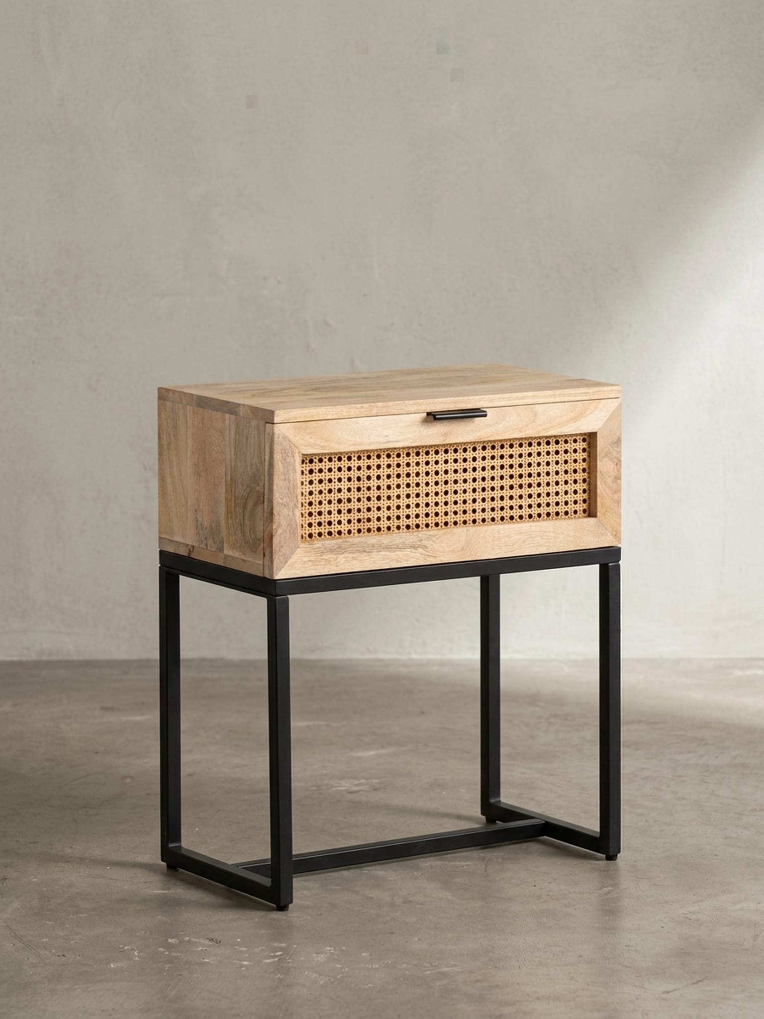 Nachttisch &ndash; Mango Massivholz/Rattan, 50x60x30 cm, 1 Schublade, Wiener Geflecht - Bild 1