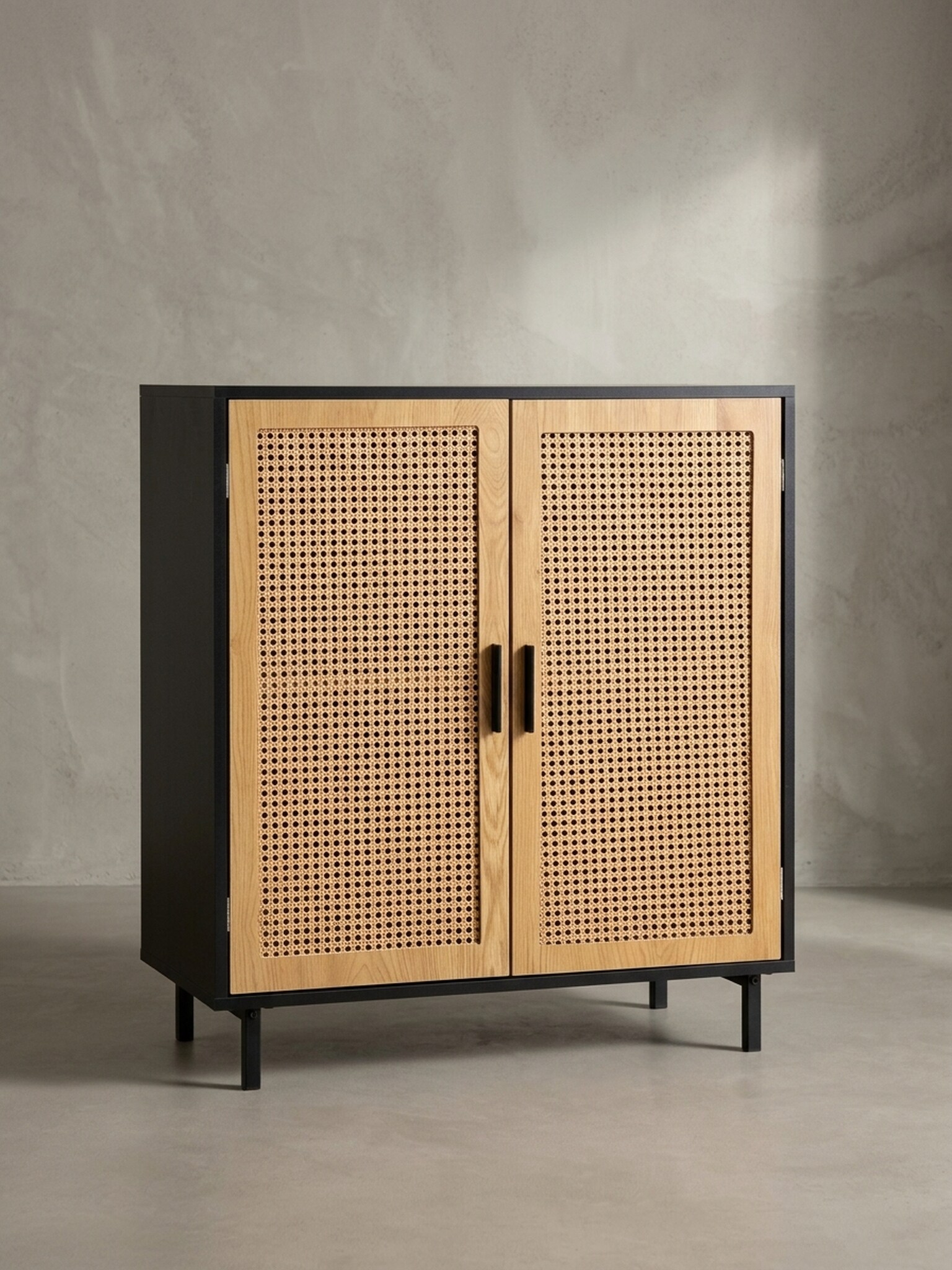 Sideboard &ndash; Schwarz, 80x86,5x40&nbsp;cm, mit Wiener Geflecht, 2 T&uuml;ren, hoch - Bild 1