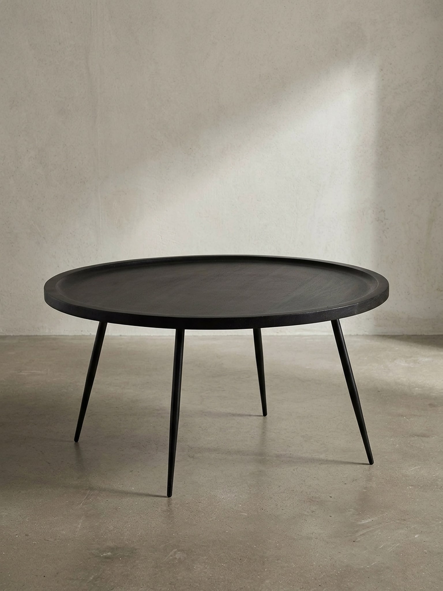 Couchtisch in Schwarz aus Metall und massivem Mangoholz mit nat&uuml;rlicher Maserung, 75x75x38 cm - Bild 1