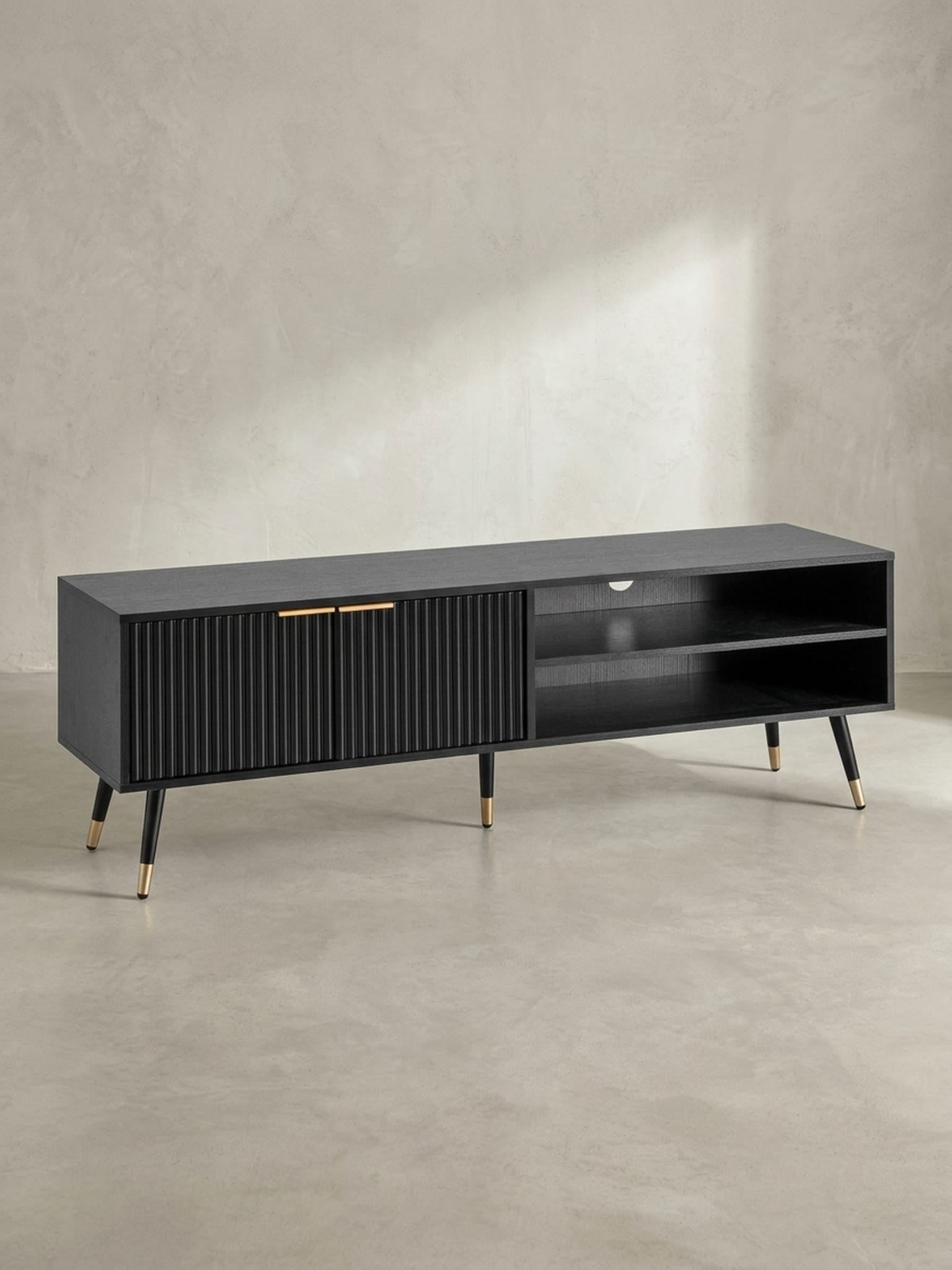 Lowboard Schwarz Eiche-Dekor Modern Stil 150x51x39 cm mit T&uuml;ren und Ablagef&auml;chern - Bild 1