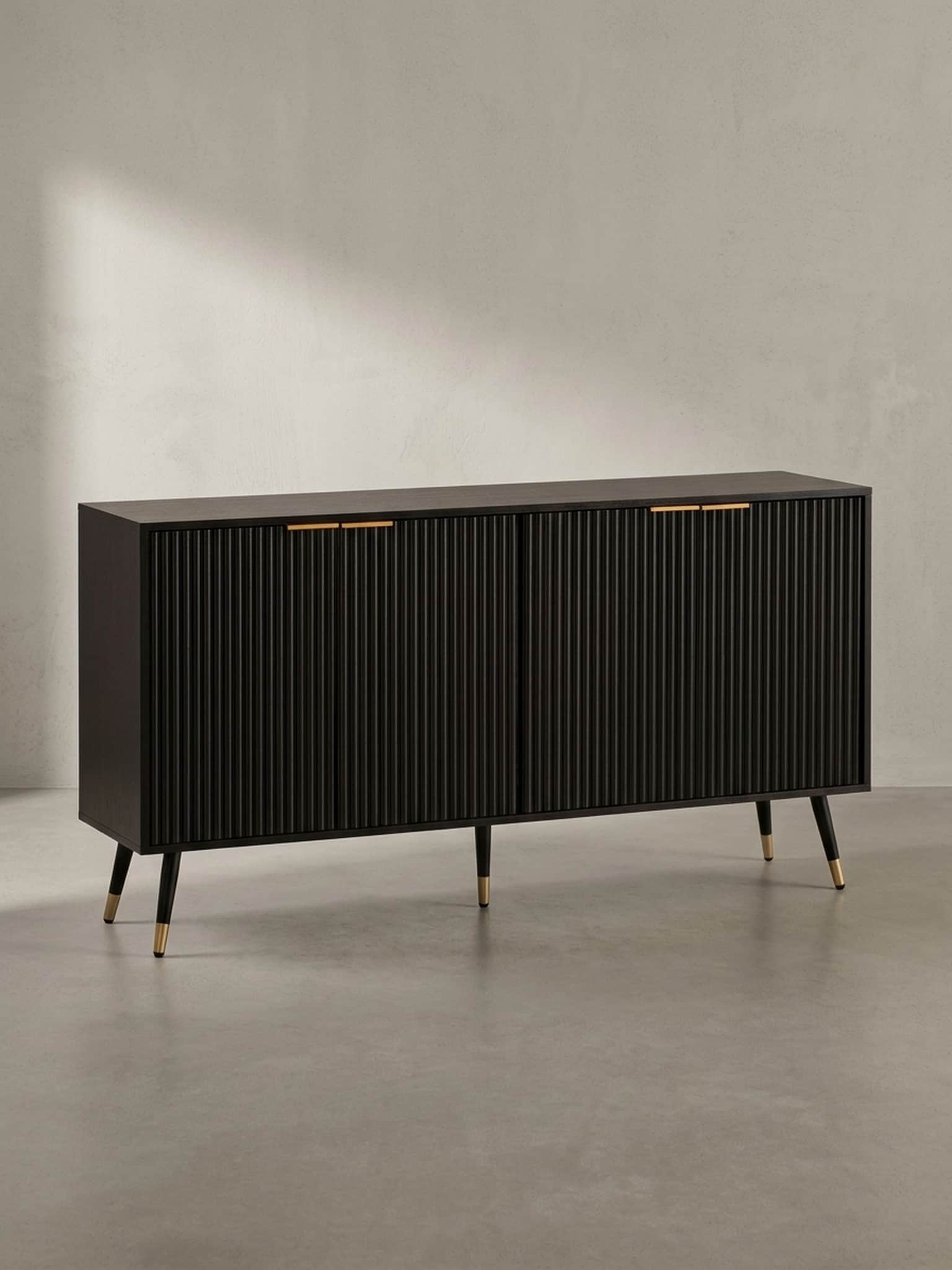 Sideboard &ndash; Schwarz/Eiche-Dekor, 150x81x39&nbsp;cm, mit T&uuml;ren, Metallbeine - Bild 1