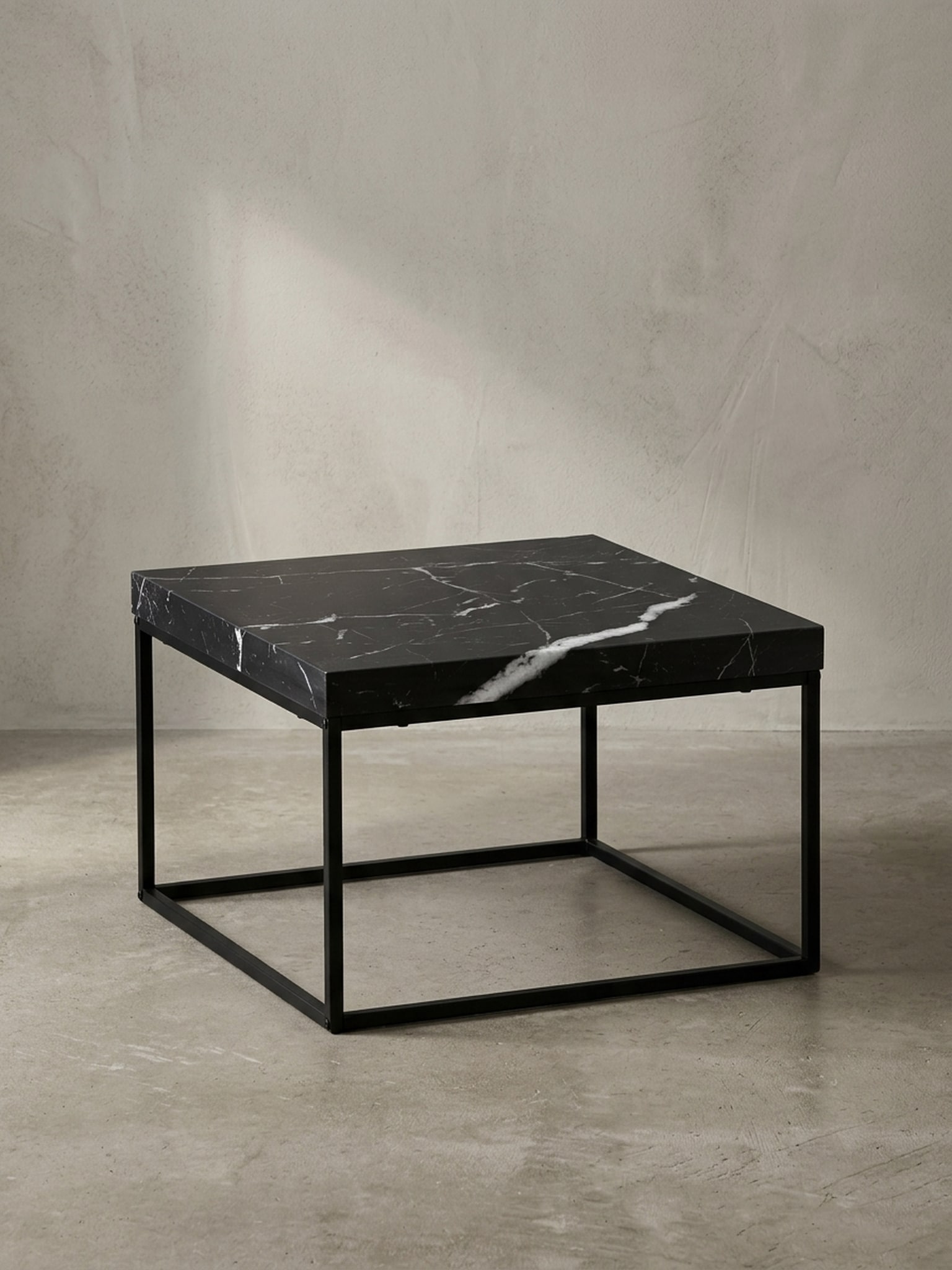 Couchtisch in Stein-Optik mit Metallbeinen im modernen Design, Schwarz 60x60x38 cm - Bild 1