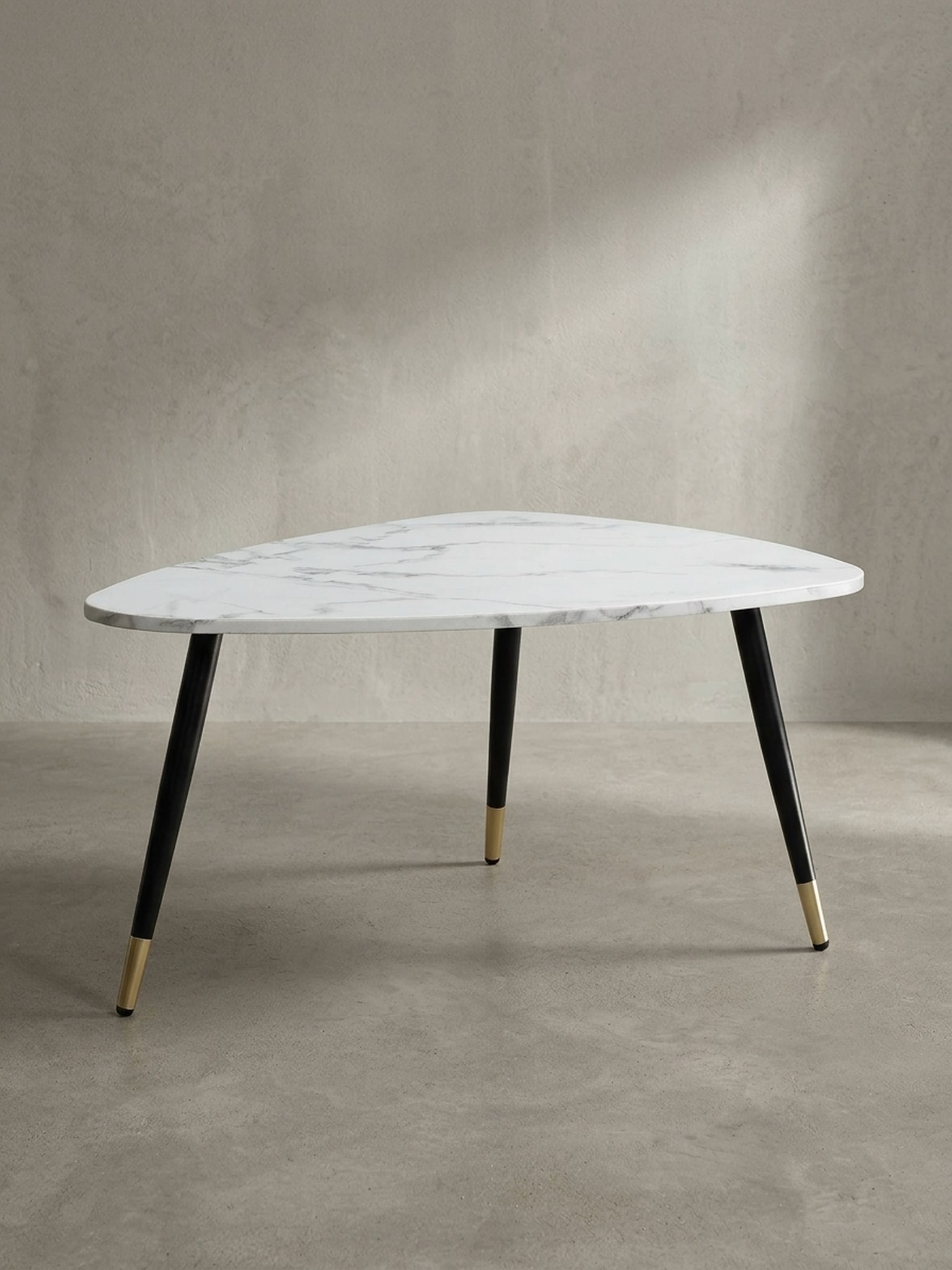 Couchtisch mit Marmor Optik, Dreibein, Metall-Gestell, Dreieckig, Wei&szlig; 90x60x41 cm - Bild 1