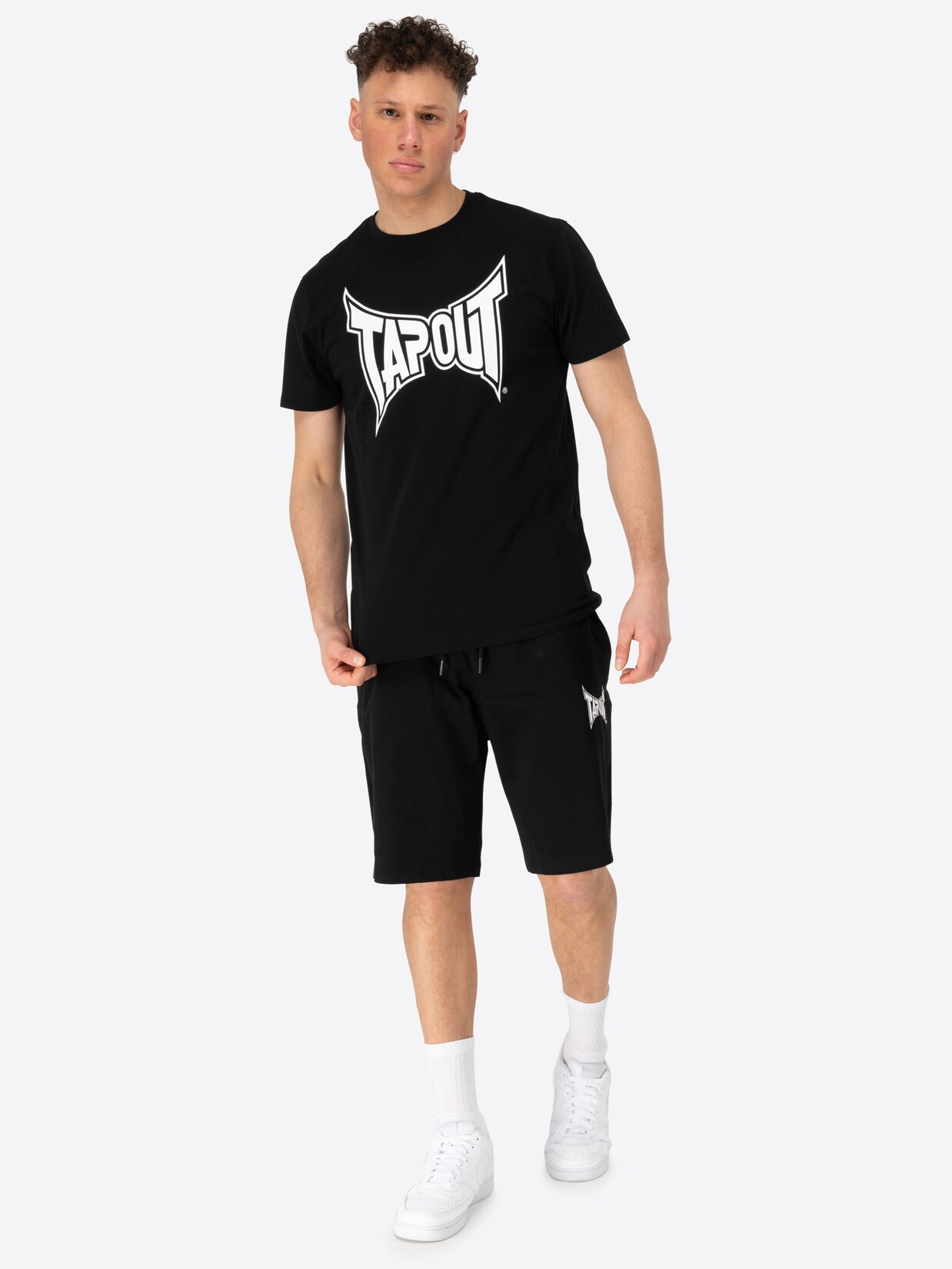 Tapout Herren T-Shirt & Shorts Set normale Passform FALLON