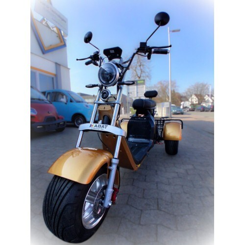 Madat CP-3 Elektro-Dreirad – E-Scooter & Chopper 45 km/h (25 km/h option) 40 Ah Akku 60–90 km Reichweite mit 2 Akkus Gold