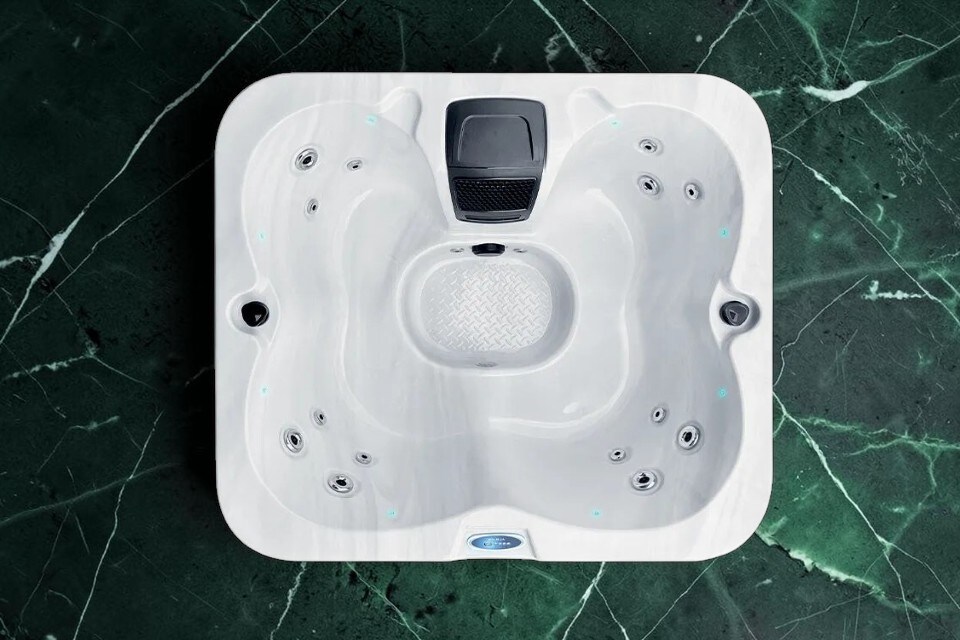 PassionSpa Whirlpool SPARK 170 x 152 x 74 cm - XL / bis zu 4 Personen