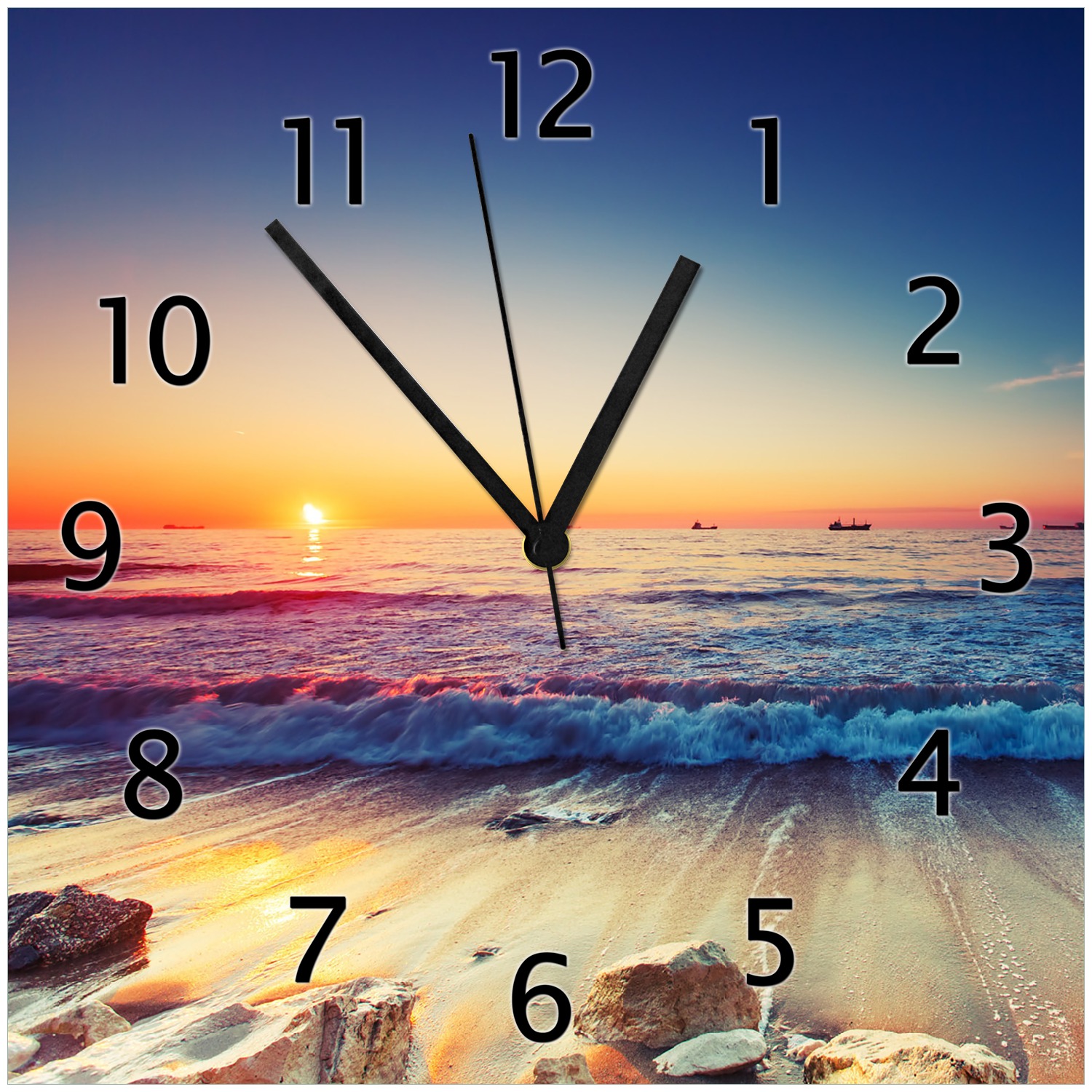 Wallario Uhr 30 x 30 cm, schwarze Zeiger Sonnenuntergang am Meer mit Wellen am Strand - Bild 1